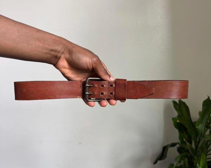 Vintage distressed boho grunge Brown leather belt with a worn look size M