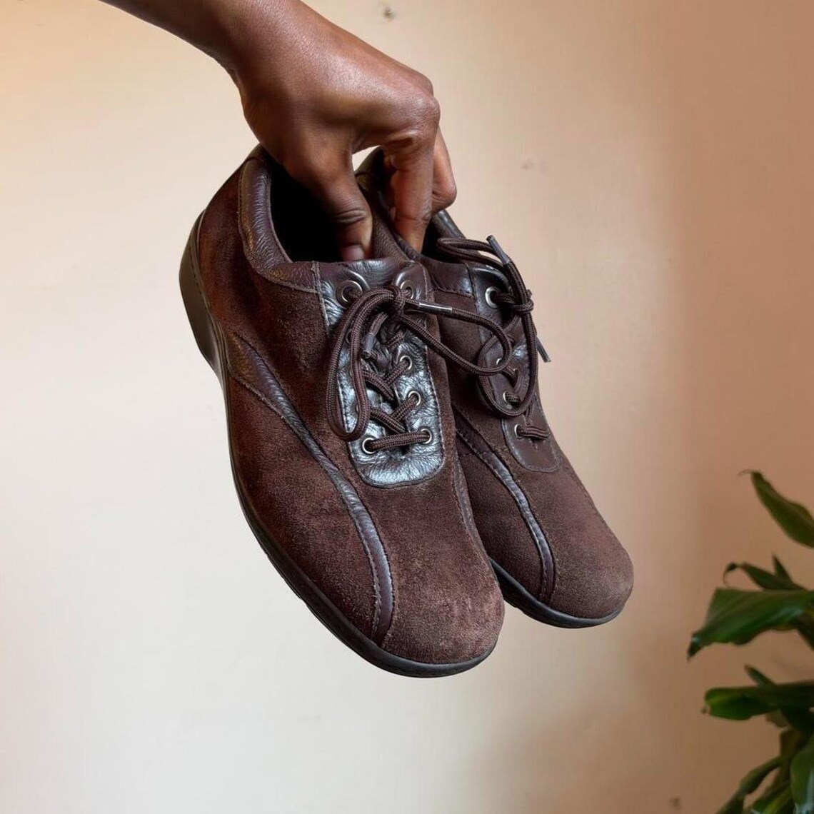 Easy Spirit Chocolate Brown Leather Suede Low-Top Sneakers women’s US 9.5, foto 2 di 5
