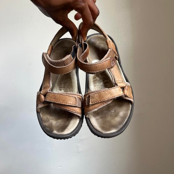 Teva women’s top straps sandals - image 4