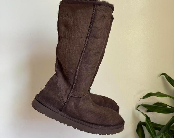 Brown winter UGG boots with Sheepskin lining