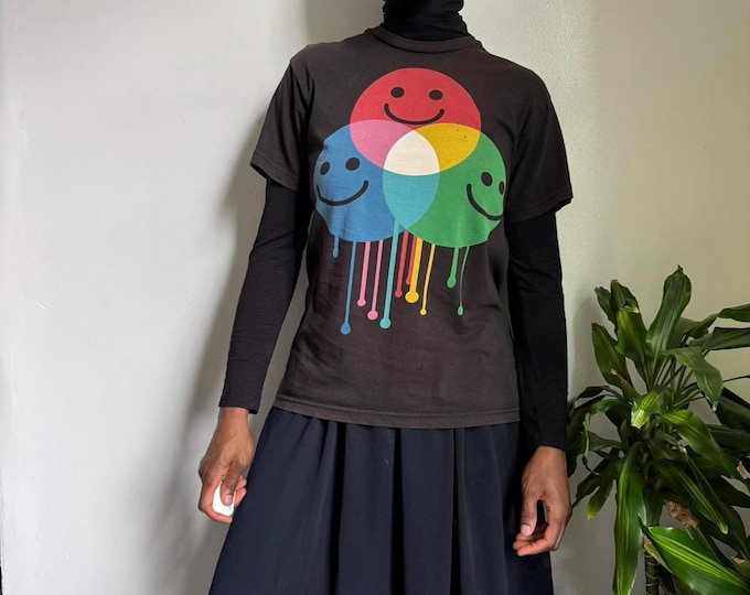 Vintage faded Black smiley faces rainbows graphic tee size M