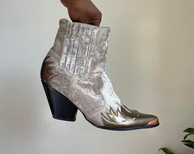 Vintage velvet gray pointed toe ankle wester boots