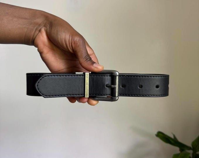 Vintage unisex Black Minimaliste preppy leather belt size 32/80