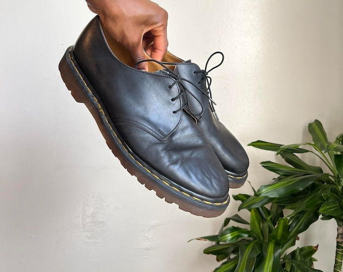 Vintage unisex black leather upper Dr martens lace-up oxfords shoes