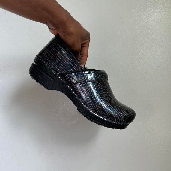 Dansko Black Embossed Leather Slip-On Clogs with Subtle Pattern Dansko Clogs Womens EU 41 US 9.5/10 Black Leather Slip On  main image 3