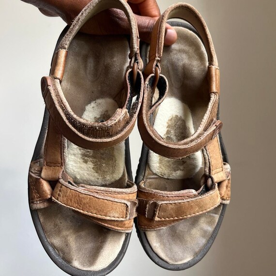 Teva women’s top straps sandals - image 6