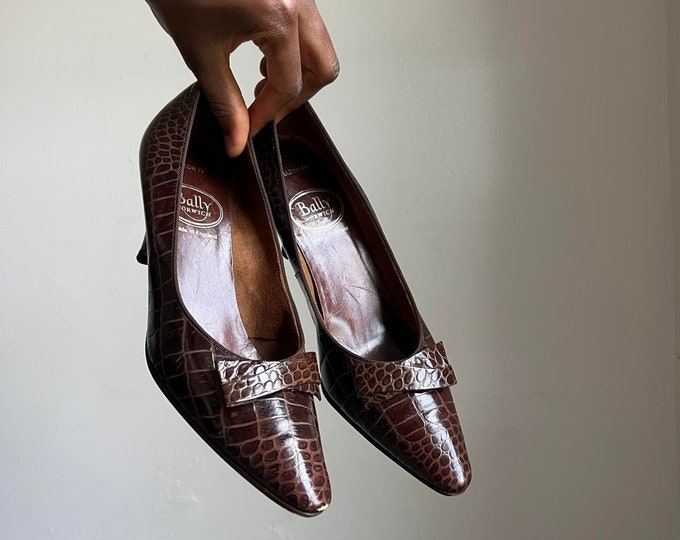 Vintage croco pointed toe heels