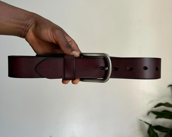Vintage Unisex Minimalist Brown Genuine leather academia belt size 48