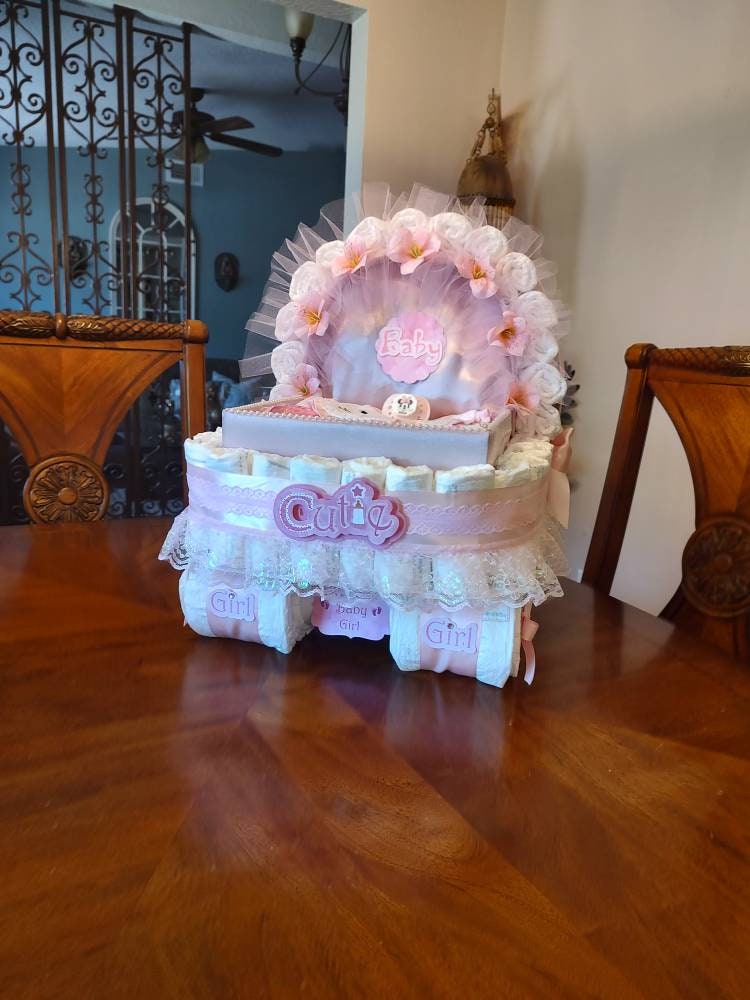 C Comme Cadeau | Gâteau De Couches Avec Chaussons Roses - 60 Couches Taille 2 Bambo Nature