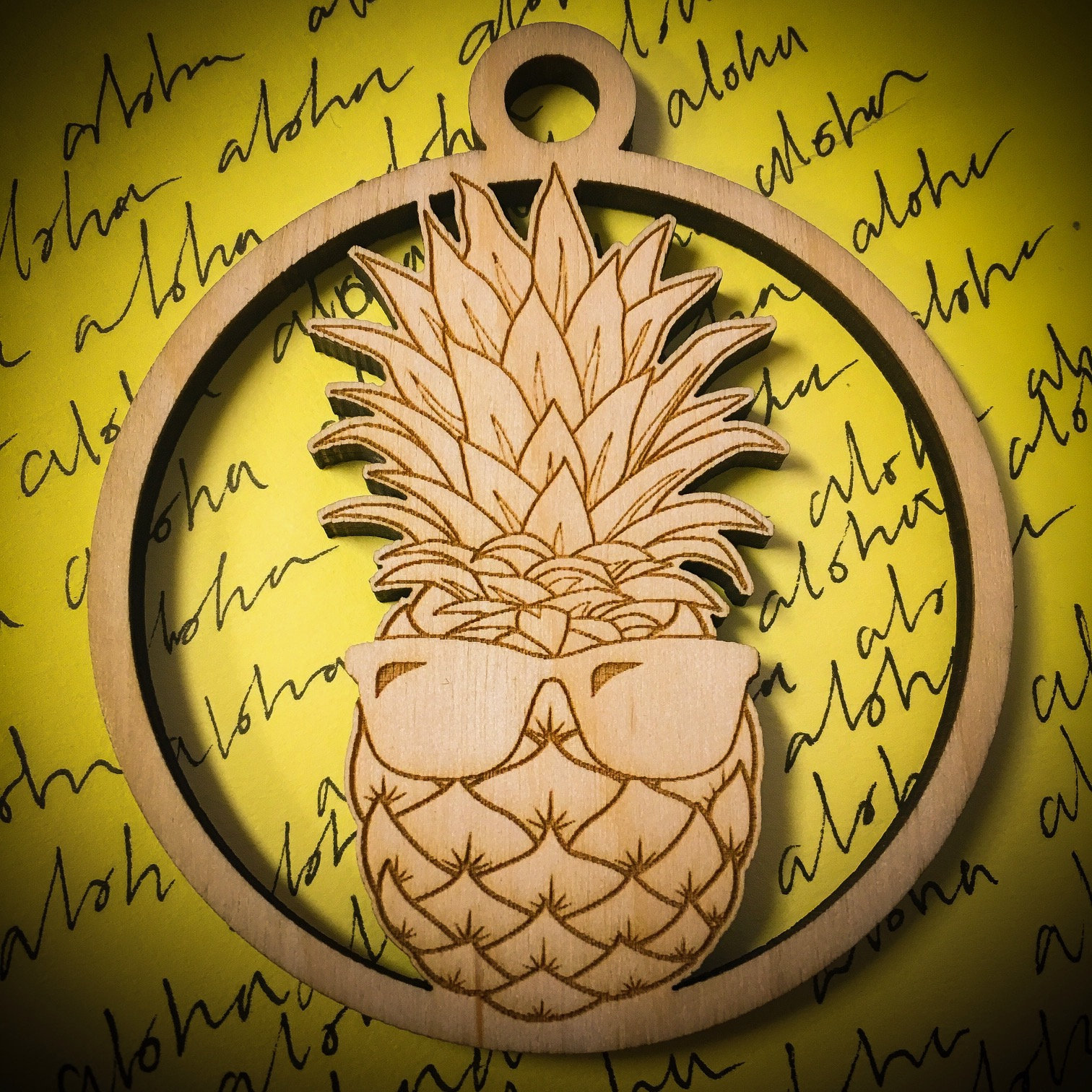 Pineapple Wooden Frame sunglasses- Mirrored & Polarized Pineapple Sunglasses Wood Shape, Dark Pink – SoHa Living main image 4