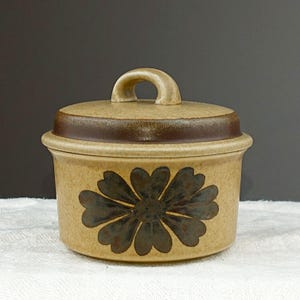 jar sugar bowl Arabia Tunturi Finland signed Olga Osol