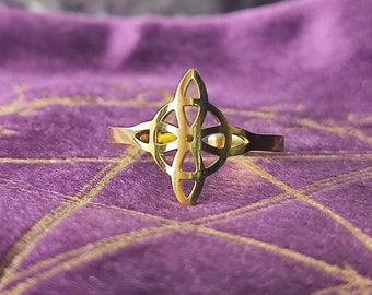 Witch Knot Ring, Stainless Steel Celtic Knot, Wiccan Protection Amulet