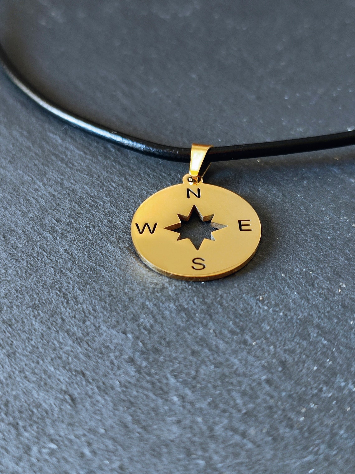 SIMBOLIKS Compass Pendant Compass Rose Necklace Stainless Etsy