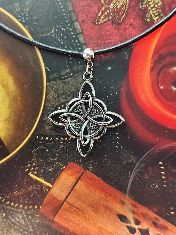 Collana Nodo Delle Streghe In Acciaio Inox – Gioiello Con Stella E Mezzaluna, Amuleto Protezione Pagano E Simbolo Celtico