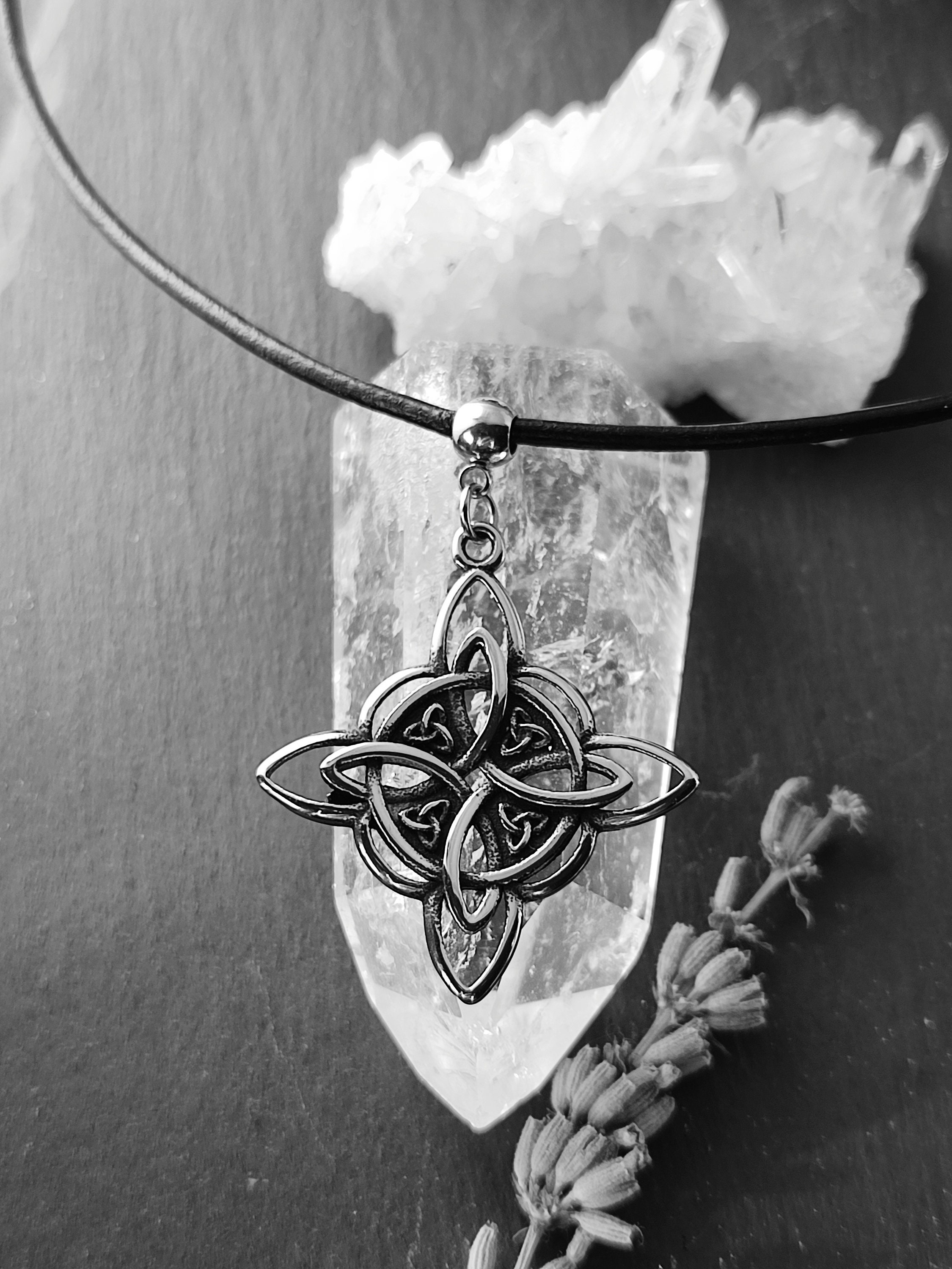 Collana Nodo Della Strega Celtica Con Ciondolo Luna – Gioiello Protettivo Wiccan Pagano – Acciaio Inossidabile – Regalo In Sacchetto Di Velluto