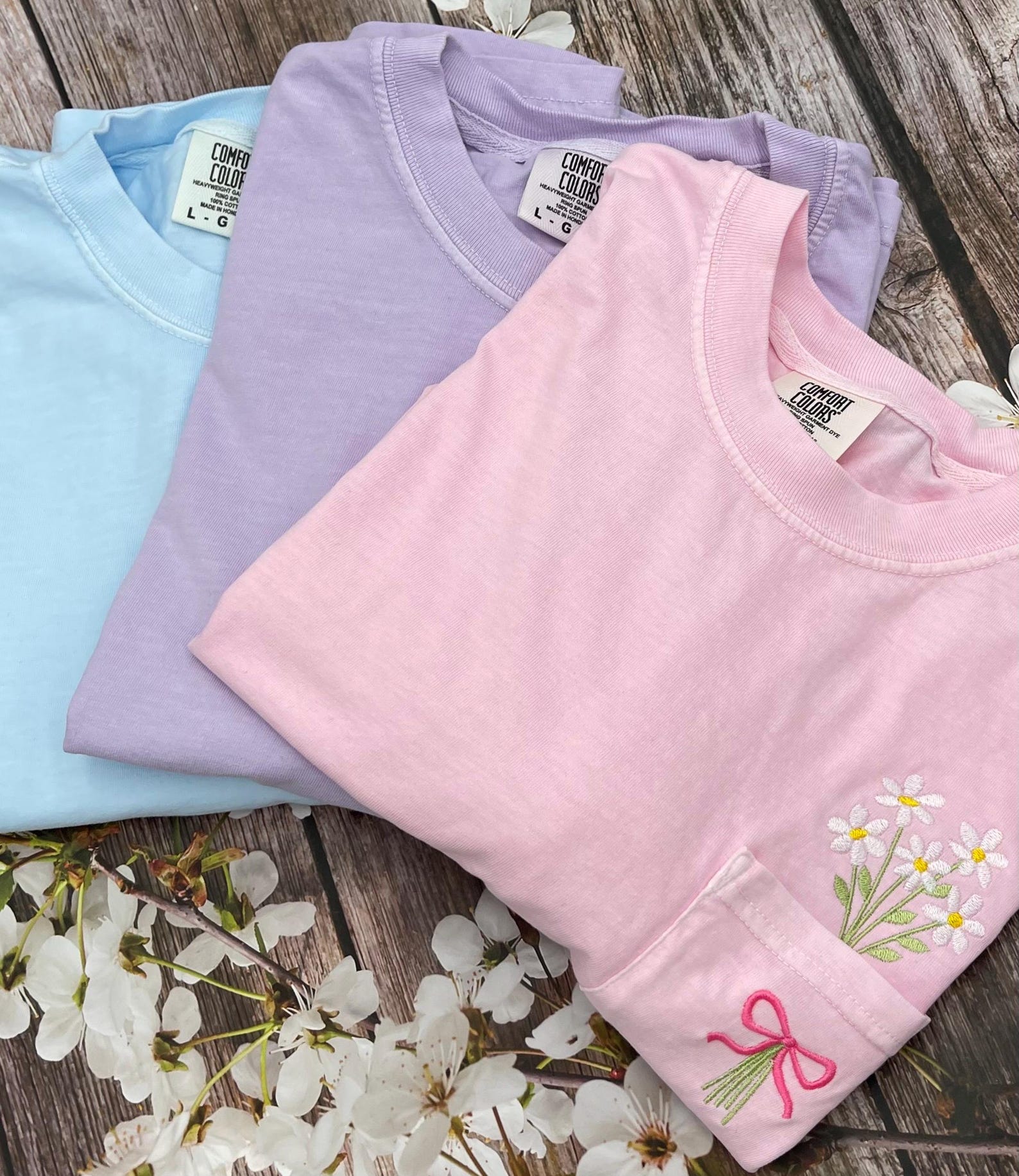Comfort Colors Flower Tshirt, Embroidered Pocket T-shirt, Trendy ...