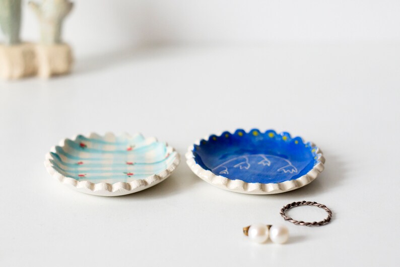 Pottery Jewelry dish Minimalistic ceramic Pottery dish Ring holder Ring dish Gift for her Trinket dish Pottery plate Ceramic plate