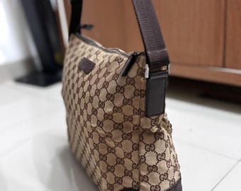 vintage gucci axelväska och