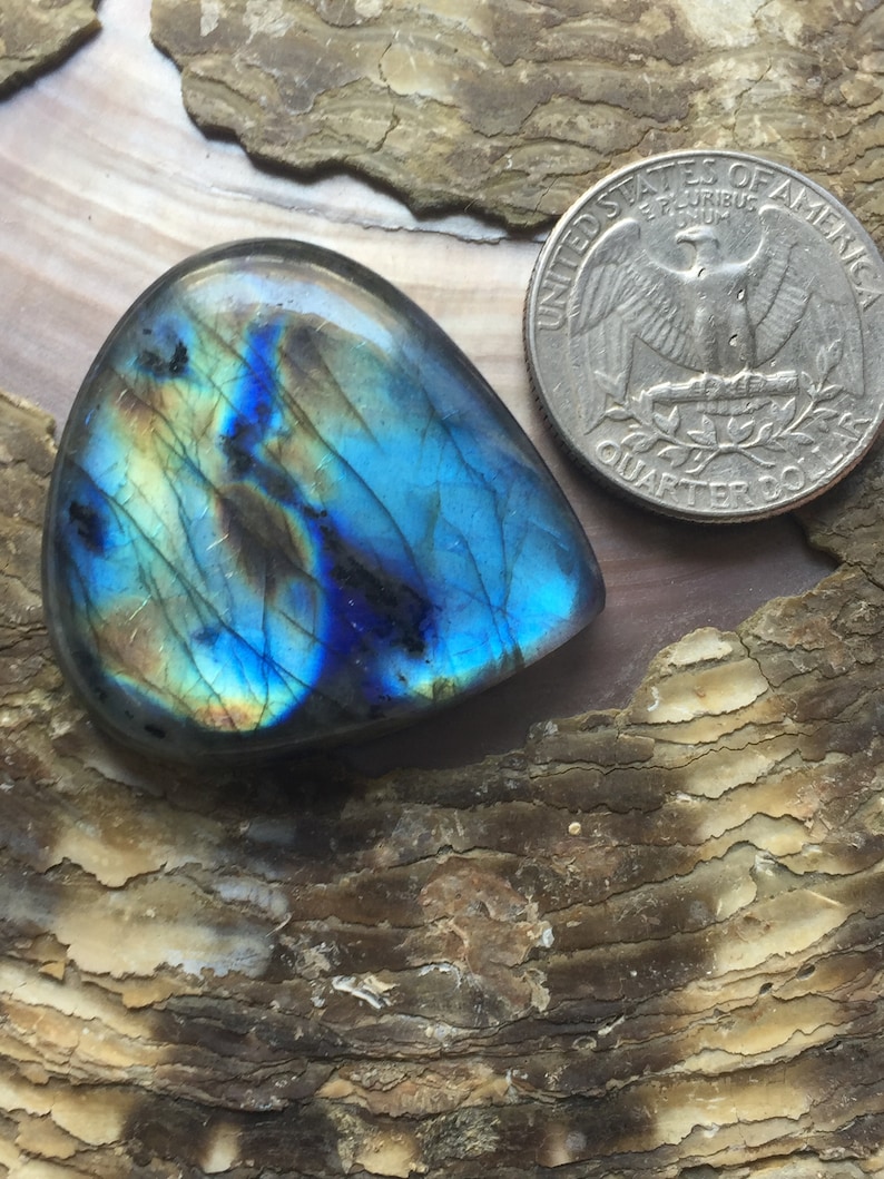 61 Cts Heart shape Spectrolite Labradorite loose Labradorite gemstone Blue flash Labradorite Natural Blue Labradorite cabochon Code;R15