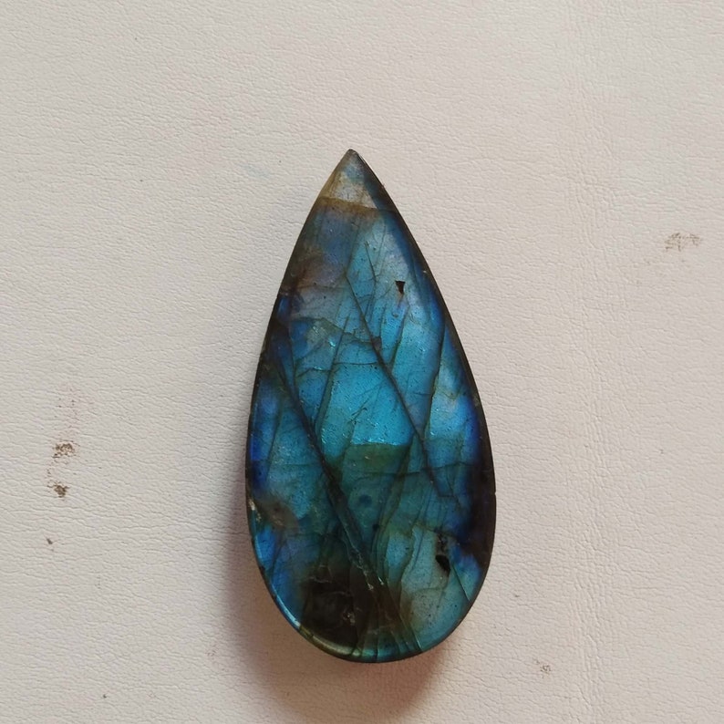Jewelry Making AAA Quality Labradorite Cabochon Gemstone 37X17X7MM 38CTS Pear Shape Green Blue Flashy Labradorite Loose Gemstone Crystal