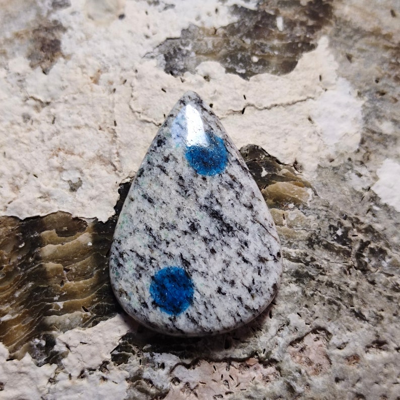Pear Shape Size 39x26x4mm 37Cts Raindrop Azurite White Granite Loose Healing Palmstone Gemstone Natural K2 Jasper Cabochon Gemstone