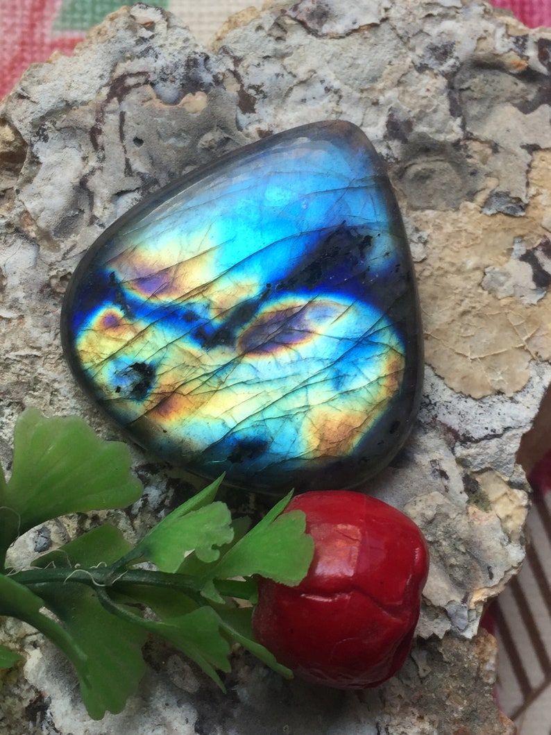 61 Cts Heart shape Spectrolite Labradorite loose Labradorite gemstone Blue flash Labradorite Natural Blue Labradorite cabochon Code;R15
