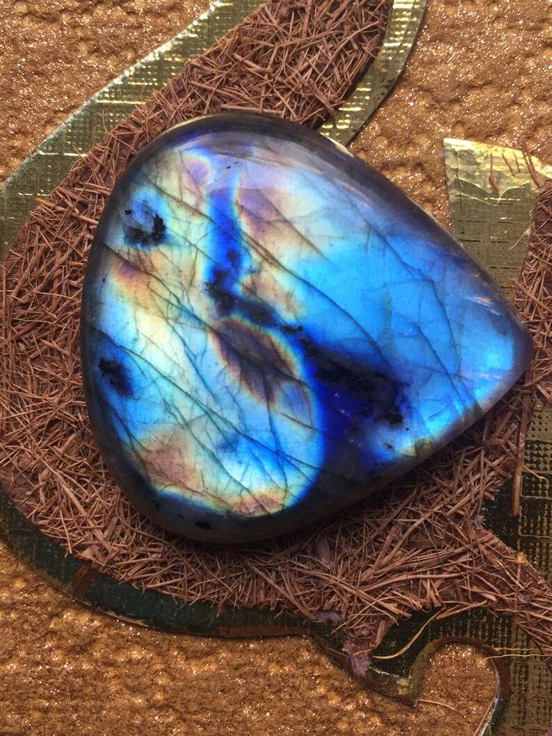 61 Cts Heart shape Spectrolite Labradorite loose Labradorite gemstone Blue flash Labradorite Natural Blue Labradorite cabochon Code;R15