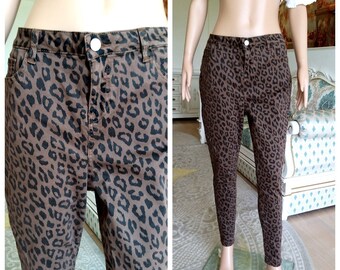 stretch leopard pants