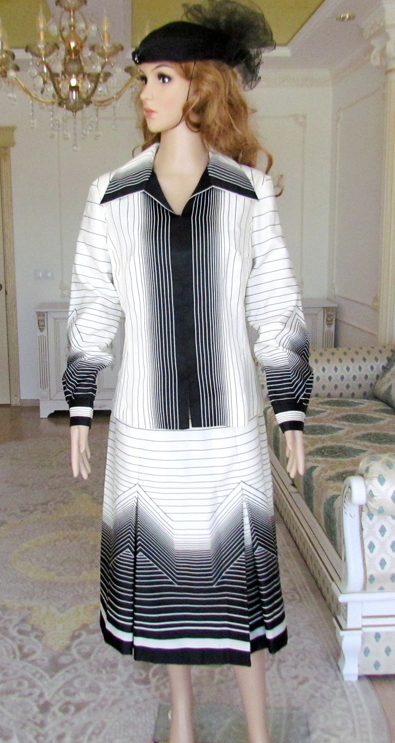 Womens suit vintage mod suit 70s suit ivory Striped suit ivory black suit Two Piece suit skirt suit formal suit M long sleeve suit image 3