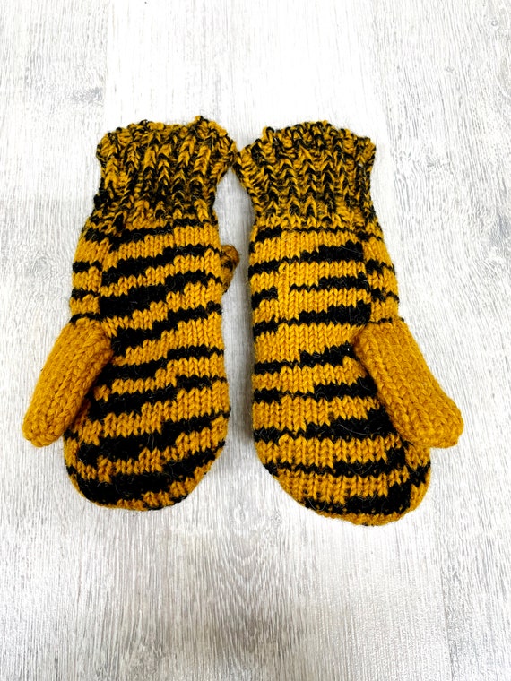 3T baby tiger Mittens kids Mittens hand knit Mitt… - image 6