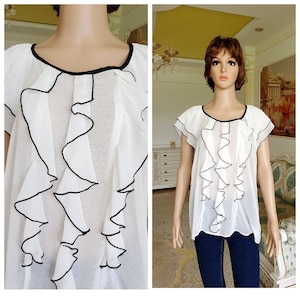 sister gift BLack white blouse casual blous white sleeveless top Ruffle top Ruffle blouse summer top summer pirate blouse festival blouse XL