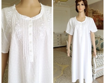 embroidery Antique Nightshirt l cotton Nightshirt Antique slip dress Shift Dress Victorian Nightshirt Edwardian Nightshirt french Nightshirt