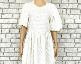Vestido blanco L, vestido de mujer, minivestido blanco, vestido de verano, vestido de novia bohemio, vestido de novia, vestido de verano, vestido de playa con ojales, vestido blanco para niña.