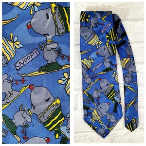 Mens tie Mens Necktie collectible tie novelty tie holiday tie Unlimited Necktie Statement Tie  snoopy print tie vintage snoopy Necktie