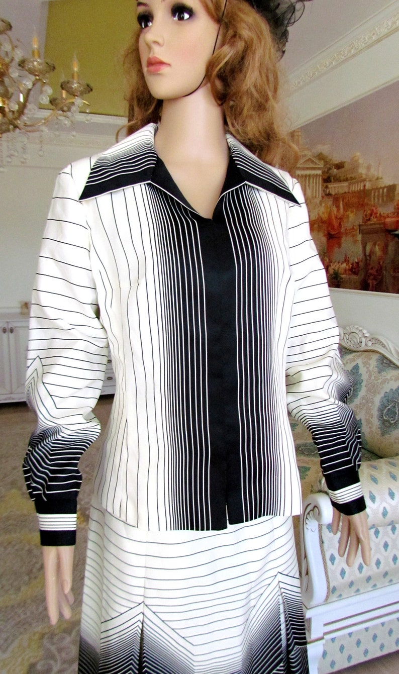 Womens suit vintage mod suit 70s suit ivory Striped suit ivory black suit Two Piece suit skirt suit formal suit M long sleeve suit image 4