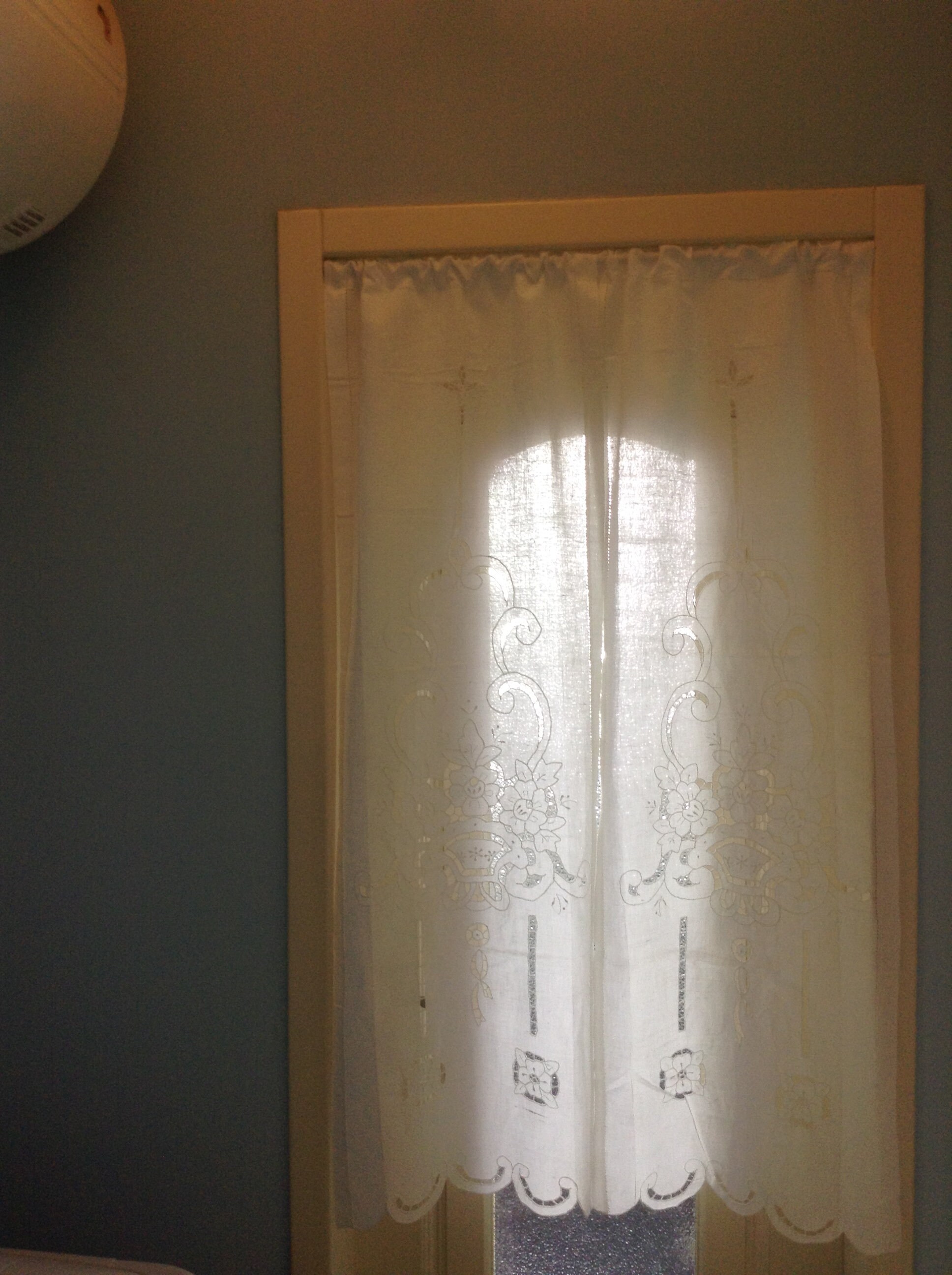 50 off for the First Buyer.british Victorian Style. White Fine Linen