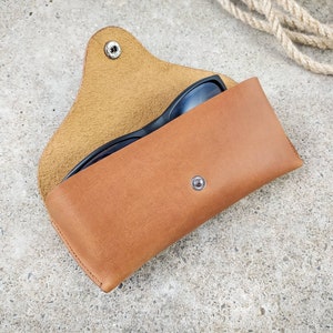 Glasses case Leather case Eyeglasses case Sunglasses case Glasses holder Personalized glasses case Eyeglass cases Custom case Handmade case