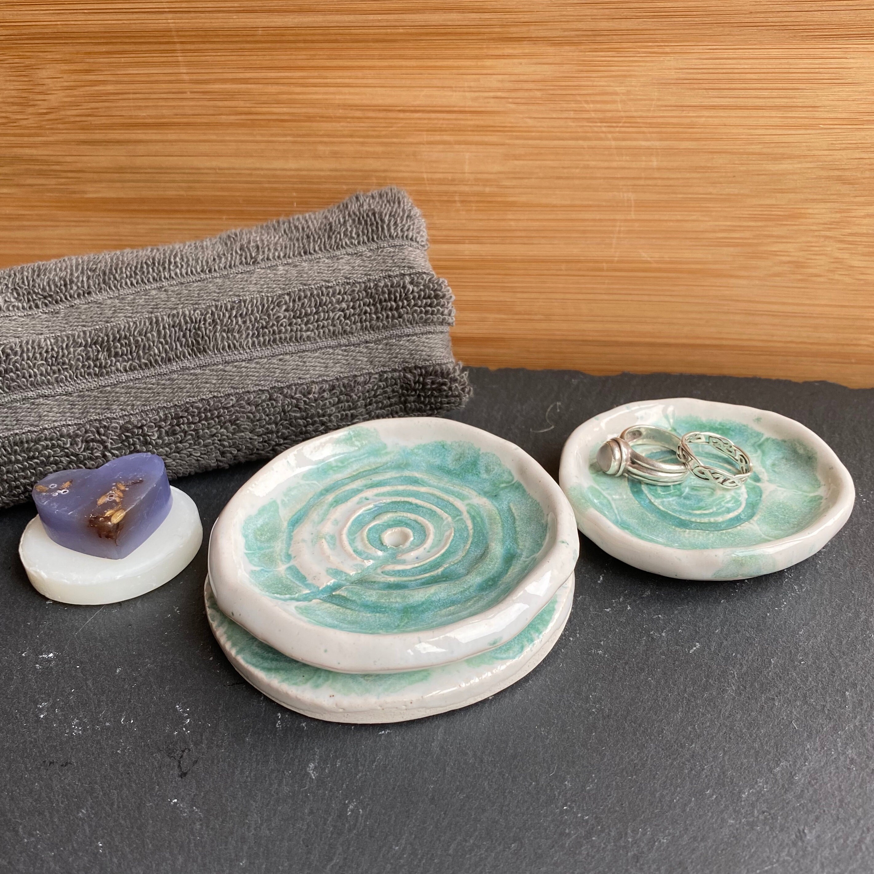 Ceramic Draining Soap Dish with Ring Dish Set, ‘Achnabreac’
