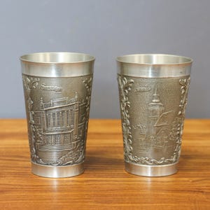 Copas antiguas de peltre repujado, copas de vino alemanas coleccionables, juego de bar