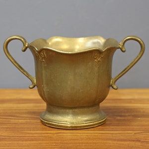 Vintage Gilde Handwerk Solid Brass Jardinière Plant Pot, Art Deco Planter, Massive Mesing Outdor/Indor Gilded Planter.