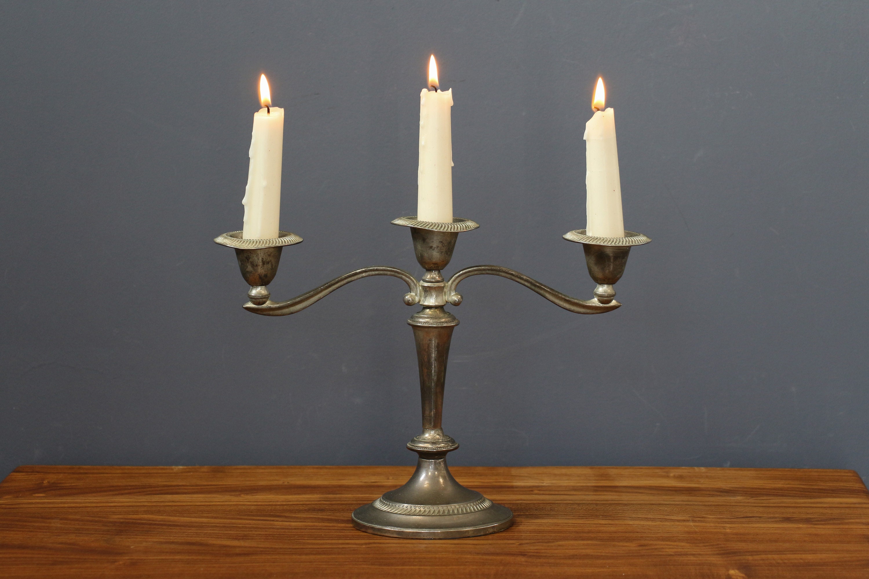 国内発送 Silver-Plated Candlestick Three Arms, Elegant Triple Silver その他