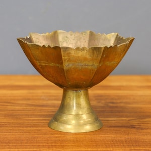 Vintage Brass Indian Bowl, Old Ten Wall Bowl, Ritual Indian Goblet, Small Brass Planter, Standing Brass Bowl.