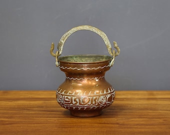 Copper Engraved Small Planter with Handle, French Rustic Copper Pot with Bronze Handle, Hammered Copper Cauldron, Copper Vessel for Flowers.