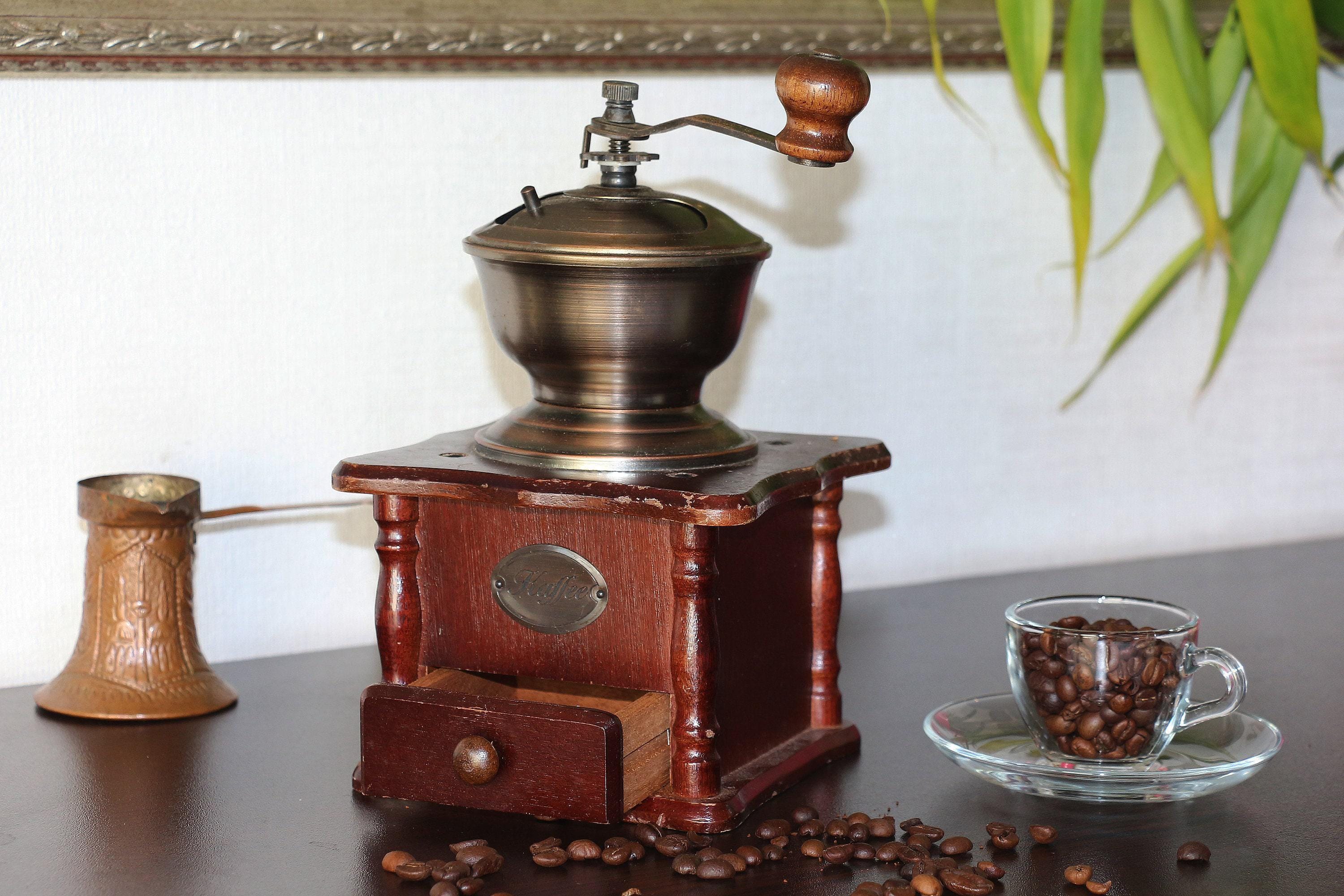 Ancien Moulin à Café manuel en Bois avec Tiroir + Anse Métal – Modèle petite taille, Vintage