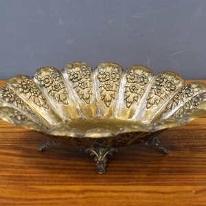 Silver-plated bowl with Hand Engraved motifs, Ornate Oval Tray, Embossed Serving Dish, Elegant Baroque Style Silvered Dish, Marked Bowl.