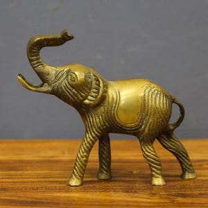 Vintage Messing Elefantenfigur, Messingstatue Kleine Elefanten, indische Kultur für Wohlstand, Symbol des Glücks für Zuhause.