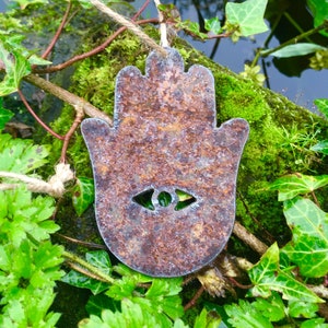 Rustic Hamsa Hand Wall Hanging: Rusty Steel Art Decor