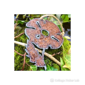 Rustic Poppy Christmas Tree Decoration: Rusty Metal Wall Art (10cm)