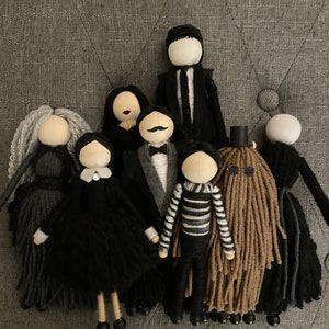 Addams Family dolls set of 8