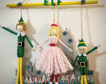 Elf door hanger 2